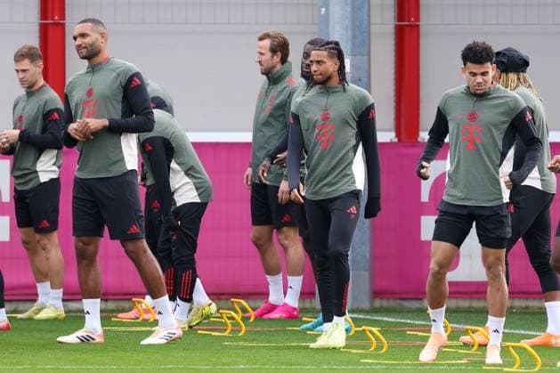 Jonathan Tah FC Bayern Muenchen, 04 with Michael Olise FC Bayern Muenchen, 17 and Luis Diaz FC Bayern Muenchen, 14 , GER, Final training, FC Bayern Muenchen, Football, UEFA Champions League, League phase, Matchday 4, 2025 2026 season, 03 11 2025, GER, Final training, FC Bayern Muenchen, Football, UEFA Champions League, League phase, Matchday 4, 2025 2026 season, 03 11 2025 Muenchen Copyright: xEibner-Pressefoto JennixMaulx EP_JML