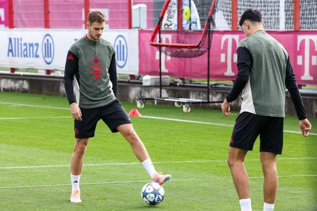 Josip Stanisic FC Bayern Muenchen, 44 with ball with Aleksandar Pavlovic FC Bayern Muenchen, 45 , GER, Final training, FC Bayern Muenchen, Football, UEFA Champions League, League phase, Matchday 4, 2025 2026 season, 03 11 2025, GER, Final training, FC Bayern Muenchen, Football, UEFA Champions League, League phase, Matchday 4, 2025 2026 season, 03 11 2025 Muenchen Copyright: xEibner-Pressefoto JennixMaulx EP_JML