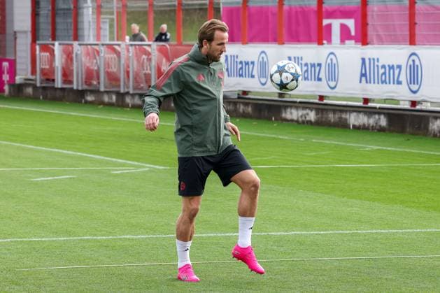 Harry Kane FC Bayern Muenchen, 09 with ball, GER, Final training, FC Bayern Muenchen, Football, UEFA Champions League, League phase, Matchday 4, 2025 2026 season, 03 11 2025, GER, Final training, FC Bayern Muenchen, Football, UEFA Champions League, League phase, Matchday 4, 2025 2026 season, 03 11 2025 Muenchen Copyright: xEibner-Pressefoto JennixMaulx EP_JML