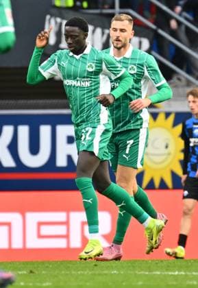 02 11 2025 Soccer Season 2025 2026 2 Soccer Bundesliga 11 Matchday SC Paderborn 07 SCP SpVgg Greuther Fürth SGF Kleeblatt Sportfoto Zink xwoxzix DFL regulations prohibit any use of photographs as image sequences and or quasi video only for editorial use Torjubel Jubel nach Treffer Tor Schuß zum 2 1 durch Omar Sillah 42, SpVgg Greuther Fürth Omar Sillah 42, SpVgg Greuther Fürth Dennis Srbeny 7, SpVgg Greuther Fürth