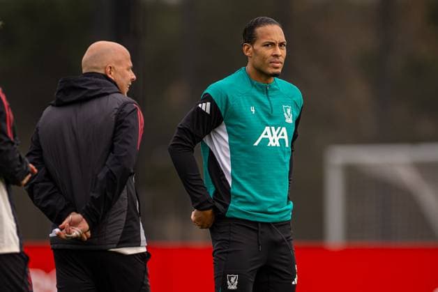 Football - UEFA Champions League - Liverpool FC v Real Madrid CF - MD-1 LIVERPOOL, ENGLAND - Monday, November 3, 2025: Liverpool s captain Virgil van Dijk during a training session at the AXA Training Centre ahead of the UEFA Champions League match between Liverpool FC and Real Madrid CF. (Photo by David Rawcliffe Propaganda) LIVERPOOL AXA Training Centre MERSEYSIDE ENGLAND  Copyright: xDavidxRawcliffex P2025-11-03-Liverpool_Real_Madrid_MD-1-9