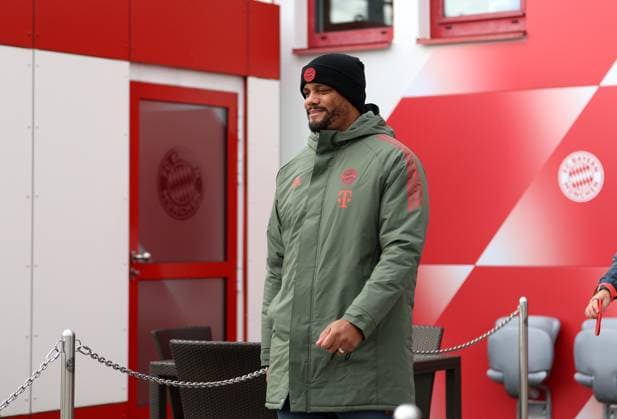 Football, Men, Champions League, Season 2025 2026, FC Bayern Munich, Final training Vincent Kompany, Coach FC Bayern Munich on the way to the training ground, Head, Upper body