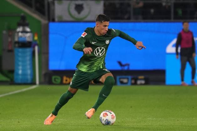 02.11.2025, xgox, Fussball 1. Bundesliga, VfL Wolfsburg - TSG 1899 Hoffenheim emspor, v.l. Adam Daghim (Wolfsburg, 11) Freisteller, Einzelbild, Ganzkoerper, single frame (DFL DFB REGULATIONS PROHIBIT ANY USE OF PHOTOGRAPHS as IMAGE SEQUENCES and or QUASI-VIDEO) Wolfsburg *** 02 11 2025, xgox, Fußball 1 Bundesliga, VfL Wolfsburg TSG 1899 Hoffenheim emspor, v l Adam Daghim Wolfsburg, 11 Freisteller, Einzelbild, Ganzkoerper, single frame DFL DFB REGULATIONS PROHIBIT ANY USE OF PHOTOGRAPHS as IMAGE SEQUENCES and or QUASI VIDEO Wolfsburg