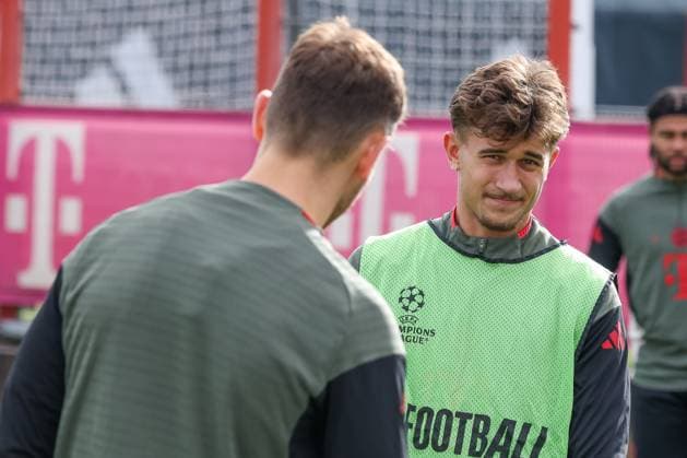 Tom Bischof FC Bayern Muenchen, 20 , GER, Final training, FC Bayern Muenchen, Football, UEFA Champions League, League phase, Matchday 4, 2025 2026 season, 03 11 2025, GER, Final training, FC Bayern Muenchen, Football, UEFA Champions League, League phase, Matchday 4, 2025 2026 season, 03 11 2025 Muenchen Copyright: xEibner-Pressefoto JennixMaulx EP_JML