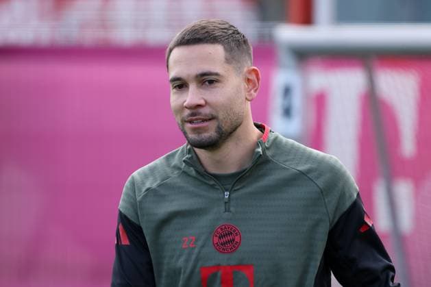 Raphael Guerreiro FC Bayern Muenchen, 22 , GER, Final training, FC Bayern Muenchen, Football, UEFA Champions League, League phase, Matchday 4, 2025 2026 season, 03 11 2025, GER, Final training, FC Bayern Muenchen, Football, UEFA Champions League, League phase, Matchday 4, 2025 2026 season, 03 11 2025 Muenchen Copyright: xEibner-Pressefoto JennixMaulx EP_JML