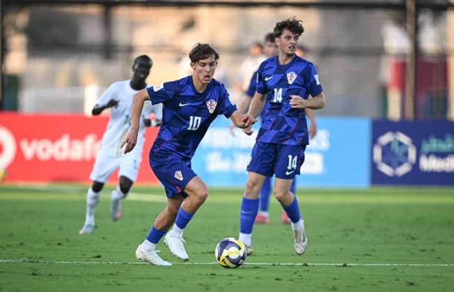 Football, Junior U 17 World Cup 2025 preliminary round 03 11 2025 Group C Senegal Croatia Niko Horvat left, Croatia Borussia Moenchengladbach and Duje Sliskovic right back, Croatia