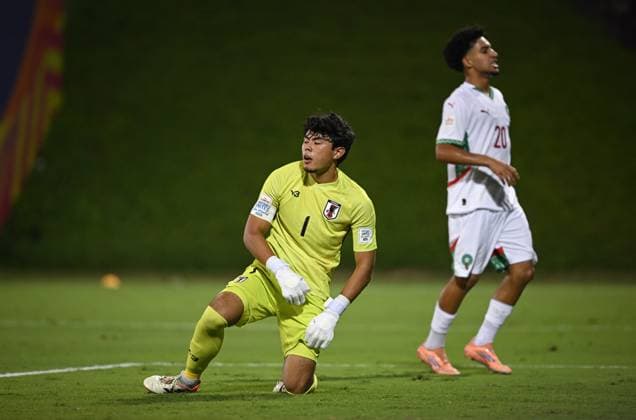 Football, Junior U 17 World Cup 2025 Preliminary Round 03 11 2025 Group B Japan Morocco Goalkeeper Shuji Muramatsu li, Japan