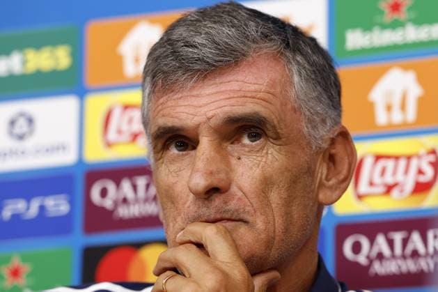 PIRAEUS - Olympiacos FC coach Jose Luis Mendilibar during the MD-1 press conference, PK, Pressekonferenz prior to the UEFA Champions League match between Olympiacos FC and PSV Eindhoven at the Georgios Karaiskakis Stadium on November 3, 2025, in Piraeus, Greece. ANP MAURICE VAN STEEN UEFA Champions League 2025-2026 xVIxANPxSportx xxANPxIVx 541130706 originalFilename: 541130706.jpg