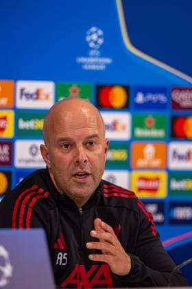 Football - UEFA Champions League - League Phase - Liverpool FC v Real Madrid CF - MD-1 LIVERPOOL, ENGLAND - Monday, November 3, 2025: Liverpool s head coach Arne Slot during a press conference, PK, Pressekonferenz at Anfield ahead of the UEFA Champions League game between Liverpool FC and Real Madrid CF. (Photo by David Rawcliffe Propaganda) LIVERPOOL Anfield MERSEYSIDE ENGLAND  Copyright: xDavidxRawcliffex P2025-11-03-Liverpool_Real_Madrid_MD-1-93