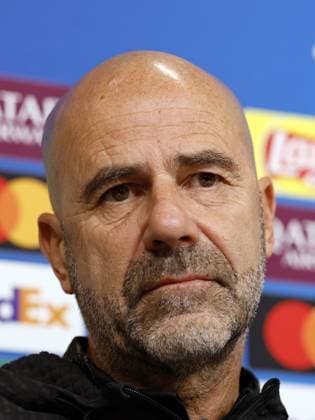 PIRAEUS - PSV Eindhoven coach Peter Bosz during the MD-1 press conference, PK, Pressekonferenz prior to the UEFA Champions League match against Olympiacos FC at the Georgios Karaiskakis Stadium on November 3, 2025, in Piraeus, Greece. ANP MAURICE VAN STEEN UEFA Champions League 2025-2026 xVIxANPxSportx xxANPxIVx 541133594 originalFilename: 541133594.jpg