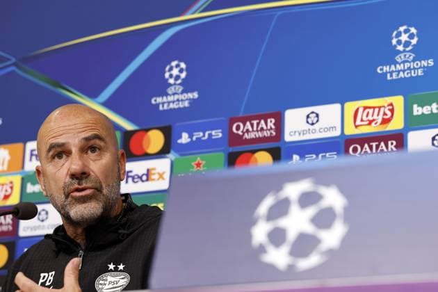 PIRAEUS - PSV Eindhoven coach Peter Bosz during the MD-1 press conference, PK, Pressekonferenz prior to the UEFA Champions League match against Olympiacos FC at the Georgios Karaiskakis Stadium on November 3, 2025, in Piraeus, Greece. ANP MAURICE VAN STEEN UEFA Champions League 2025-2026 xVIxANPxSportx xxANPxIVx 541133899 originalFilename: 541133899.jpg