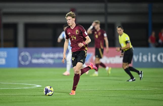 Football, Juniors U 17 World Cup 2025 Preliminary round 03 11 2025 Group D Argentina Belgium Daan Braspenning Belgium on the ball