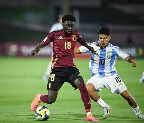 Football, Junior U 17 World Cup 2025 Preliminary Round 03 11 2025 Group D Argentina Belgium Uriel Ojeda right, Argentina vs Ali Camara left, Belgium