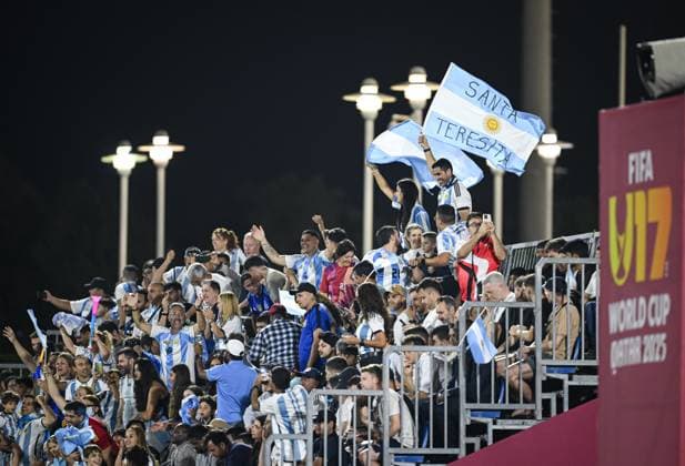 Soccer, Junior U 17 World Cup 2025 Preliminary Round 03 11 2025 Group D Argentina Belgium CHEERS Argentina fans celebrate the goal to make it 1 90