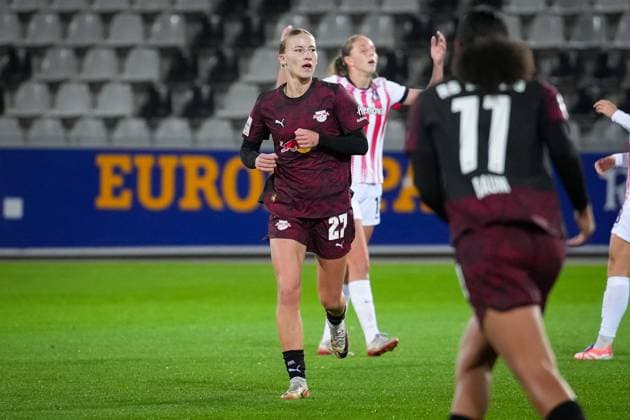 Soccer, Google Pixel Womens Bundesliga, 8 Matchday, 2025 2026, SC Freiburg vs RB Leipzig, 03 11 2025, Dreisamstadion, Freiburg, Marlene Müller RB Leipzig ,27 Freiburg Dreisamstadion Baden Württemberg Germany Copyright: xFINLEYxMÖRCHx