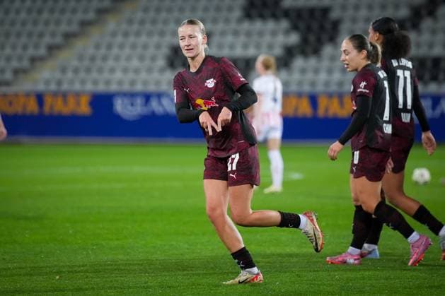 Soccer, Google Pixel Womens Bundesliga, 8 Matchday, 2025 2026, SC Freiburg vs RB Leipzig, 03 11 2025, Dreisamstadion, Freiburg, Marlene Müller RB Leipzig ,27 Freiburg Dreisamstadion Baden Württemberg Germany Copyright: xFINLEYxMÖRCHx