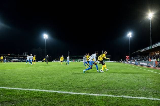 251103 Värnamos Rufai Mohammed and Mjällbys Jeppe Kjaer during the football match in Allsvenskan between Värnamo and Mjällby on November 3, 2025 in Värnamo  Copyright: NICLASxJÖNSSON BB251103NO007