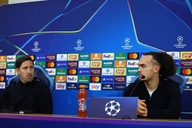 Eintracht Frankfurt press conference, PK, Pressekonferenz - UEFA Champions League 2025 26 League Phase MD4 A press conference takes place ahead of the UEFA Champions League 2025 26 League Phase MD4 against SSC Napoli at Stadio Maradona in Naples, Italy, on November 3, 2025. Naples ITALY  Copyright: xCiroxDexLucax originalFilename:deluca-eintrach251103_np8oq.jpg