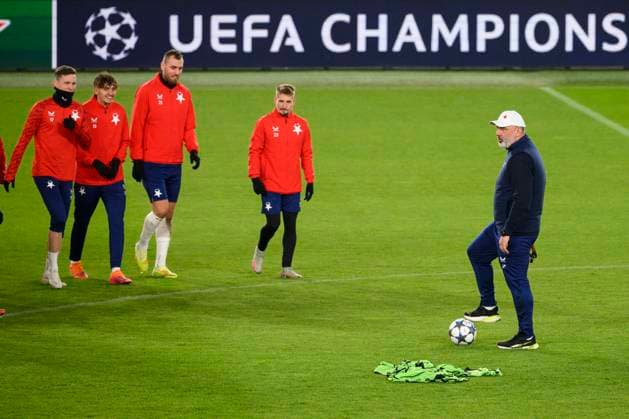 Football, CL, Slavia Prague, Training