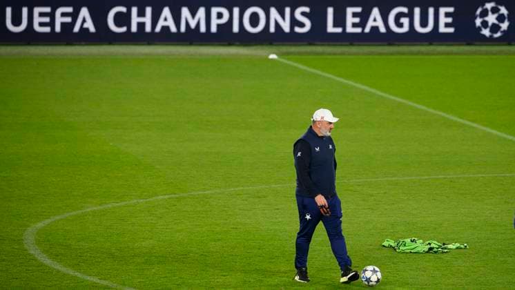 Slavia coach Jindrich Trpisovsky attends the training session prior to Champions League 4th qualifying round match SK Slavia Praha vs Arsenal FC in Prague, Czech Republic, November 3rd, 2025. (CTKxPhoto MichalxKamaryt) CTKPhotoP2025110306274  CTKPhotoP2025110306274