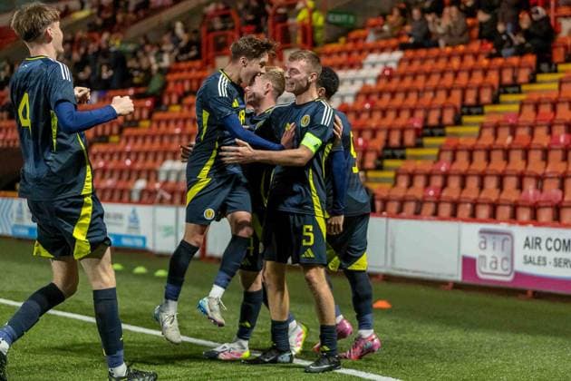 U17, U 17 Scotland v U17 Lithuania U17 European Championships 03 11 2025. Group H GOAL! 4-1 Aaron Thomson of Scotland national team, Nationalteam completes the win late in the 2nd half and celebrates with his team mates during the UEFA U17 s European Championships, Scotland vs Lithuania, Albert Bartlett Stadium, Airdrie, Scotland. 3 November 2025 Airdrie Albert Bartlett Stadium North Lanarkshire Scotland Editorial use only , Copyright: xColinxPoultneyx PSI-23150-0019