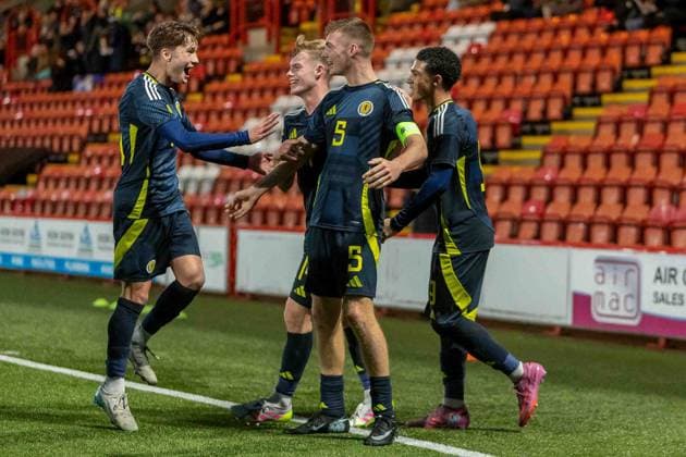 U17, U 17 Scotland v U17 Lithuania U17 European Championships 03 11 2025. Group H GOAL! 4-1 Aaron Thomson of Scotland national team, Nationalteam completes the win late in the 2nd half and celebrates with his team mates during the UEFA U17 s European Championships, Scotland vs Lithuania, Albert Bartlett Stadium, Airdrie, Scotland. 3 November 2025 Airdrie Albert Bartlett Stadium North Lanarkshire Scotland Editorial use only , Copyright: xColinxPoultneyx PSI-23150-0020