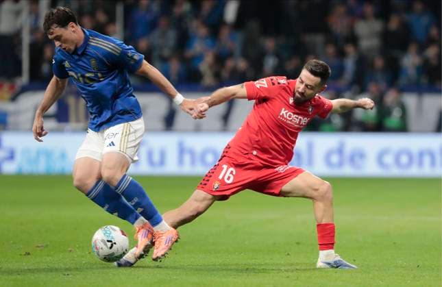 Spanish La Liga EA Sports soccer match Real Oviedo vs Osasuna at Carlos Tartiere Stadium in Oviedo, Asturias, Spain. 03 November 2025 900 Cordon Press  900 CordonxPress LOF - Real Oviedo vs Osasuna