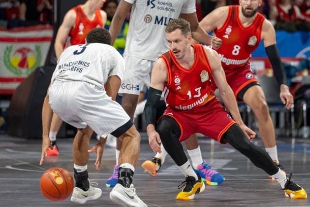 Kelvin McClain 3 MLP Academics Heidelberg , Andreas Obst 13 FC Bayern Basketball , FC Bayern Basketball vs MLP Academics Heidelberg, BBL, Matchday 6, 03 11 2025 Munich Bavaria Germany Copyright: xkolbert-press UlrichxGamelx