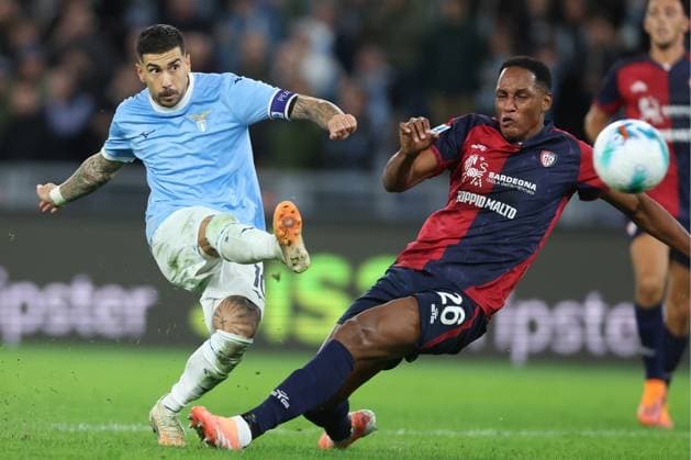 Football: Serie A Enilive 2025-2026 matchday, 10, SS Lazio and Cagliari Calcio Rome, Italy November 3, 2025: Mattia Zaccagni of Lazio score the goal and celebrate with the team during the Serie A Enilive 2025-2026 football matchday 10, between SS Lazio vs Cagliari Calcio at Olympic Stadium. rome olympic stadium italy italy Copyright: xmarcoxiacobucci