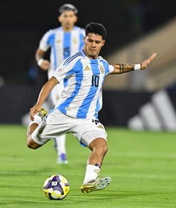 ArgentinaÊv Belgium:Ê: Group D - FIFA U-17 World Cup Qatar 2025 OJEDA Urielof Argentina in action during the FIFA U-17 World cup Qatar 2025 group D match between ArgentinaÊv Belgium: in Doha, Qatar, on November 3, 2025 DOHA Qatar Copyright: xNOUSHADx