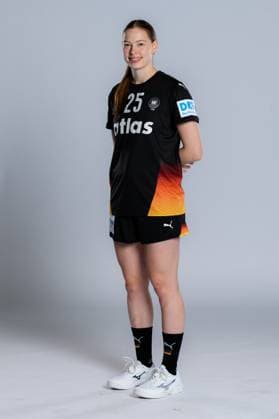 Gummersbach Handball Women Germany Photo shoot Luisa Scherer Germany Gummersbach Schwalbe Arena Germany
