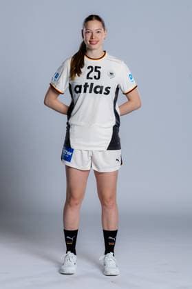 Gummersbach Handball Women Germany Photo shoot Luisa Scherer Germany Gummersbach Schwalbe Arena Germany