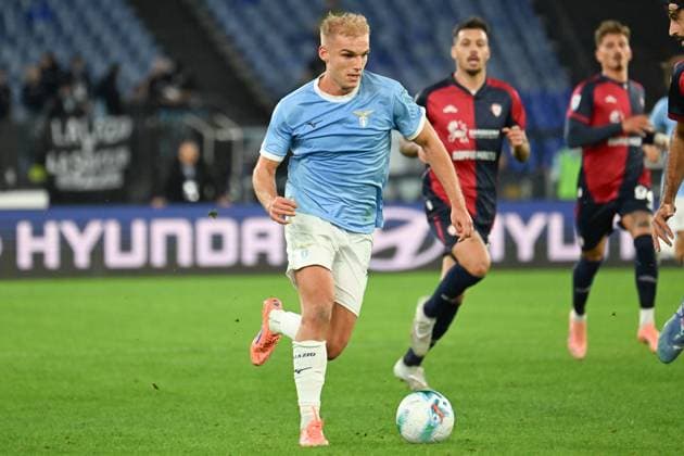 Soccer, serie A Enilive match, SS Lazio v Cagliari Gustav Isaksen of SS Lazio during the serie A Enilive match between SS Lazio v Cagliari at olimpico stadium in Rome, November 03rd, 2025 Imago-Images Emmefoto Copyright: xImago-Images Emmefotox
