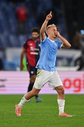 SS Lazio v Cagliari Calcio - Serie A Gustav Isaksen of S.S. Lazio celebrates after scoring the goal of 1-0 during the 10th day of the Serie A Championship between S.S. Lazio and Cagliari Calcio at the Olympic Stadium in Rome, Italy, on November 3, 2025. Rome Italy  Copyright: xDomenicoxCippitellix originalFilename:cippitelli-sslazioc251103_npe2I.jpg
