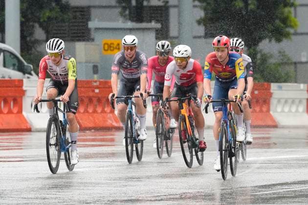 2nd November 2025, Marina Bay Circuit, Marina Bay, Singapore; Tour de France EFGH Singapore Criterium 2025 Cycling; A group of riders head up Nichol Highway  StevexFlynn