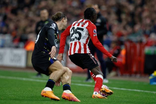 3rd November 2025; Stadium of Light, Sunderland, England; Premier League Football, Sunderland versus Everton; Bertrand Traore of Sunderland turns Jack Grealish of Everton  CraigxCowan