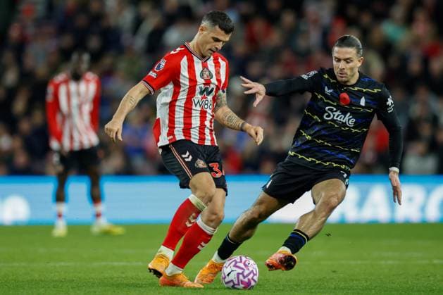 3rd November 2025; Stadium of Light, Sunderland, England; Premier League Football, Sunderland versus Everton; Jack Grealish of Everton closes down Granit& xa0;Xhaka of Sunderland  CraigxCowan