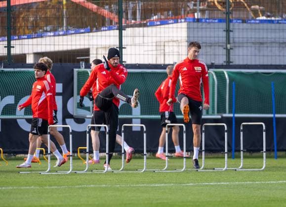 Soccer, Men, Season 2025 2026, 1 Bundesliga, 1 FC Union Berlin, Training, f l David Preu 1 FC Union Berlin , Christopher Trimmel 1 FC Union Berlin , Janik Haberer 1 FC Union Berlin , 04 11 2025, Copyright: xMatthiasxKochx