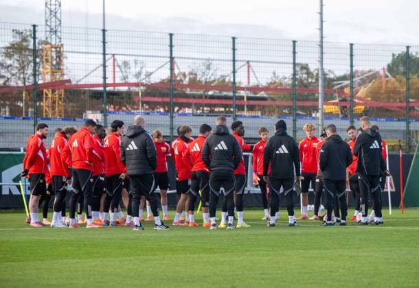 Soccer, Men, Season 2025 2026, 1 Bundesliga, 1 FC Union Berlin, Training, Speech in the circle, 04 11 2025, Copyright: xMatthiasxKochx