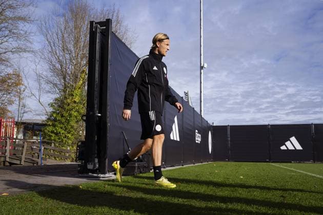 AMSTERDAM - Ajax s Kasper Dolberg during the MD-1 training session prior to the Champions League match against Galatasaray at the De Toekomst sports complex on November 4, 2025, in Amsterdam, Netherlands. ANP OLAF KRAAK UEFA Champions League 2025-2026 xVIxANPxSportx xxANPxIVx 541191362 originalFilename: 541191362.jpg
