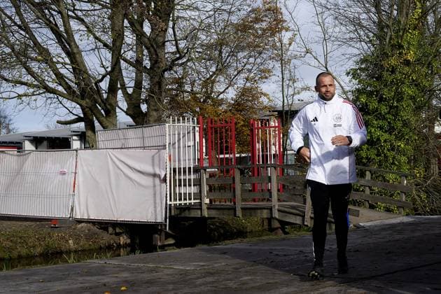 AMSTERDAM - Ajax coach Johnny Heitinga during the MD-1 training session prior to the Champions League match against Galatasaray at the De Toekomst sports complex on November 4, 2025, in Amsterdam, Netherlands. ANP OLAF KRAAK UEFA Champions League 2025-2026 xVIxANPxSportx xxANPxIVx 541191455 originalFilename: 541191455.jpg