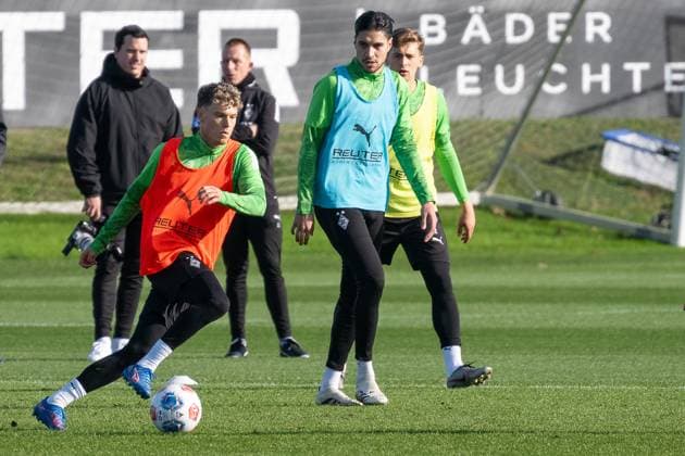 04 11 2025, Soccer 1 Bundesliga, Season 2025 2026, public training, Borussia Moenchengladbach at the training ground at Borussia Park Robin Hack Borussia Moenchengladbach, 25 in sprint Photo Kirchner Media Thomas Haesler Copyright: xKirchner-Media ThomasxHaeslerx
