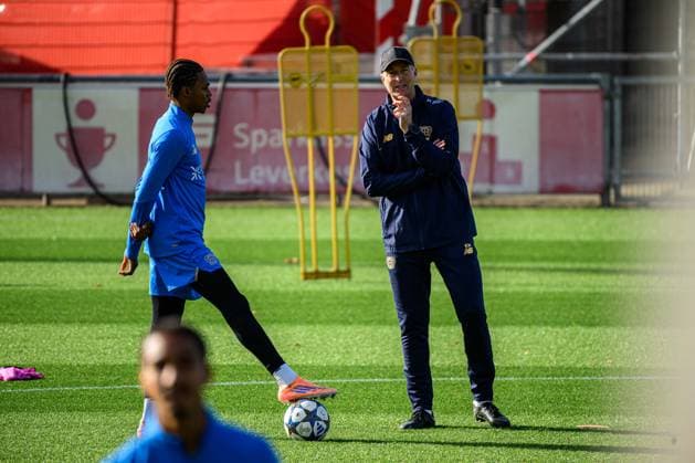 LEVERKUSEN, GERMANY - 4 NOVEMBER, 2025: Kasper Hjulmand, Jeanuel Belocian - UEFA Champions League, MD-1, Practice Bayer 04 at BayArena.  Copyright: xx