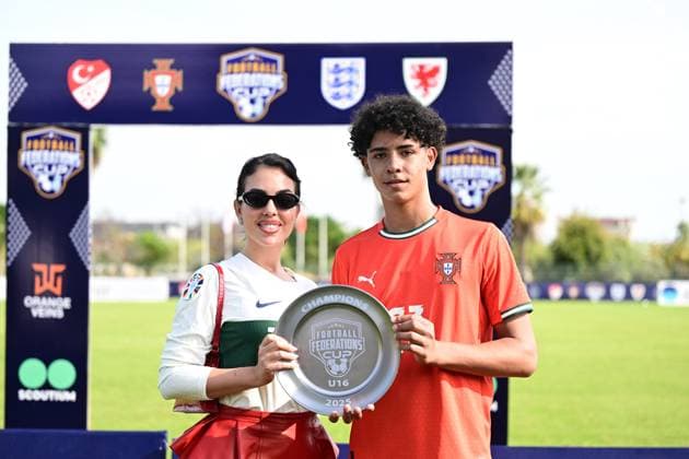 Football, U16, International match, Portugal - England with Cristiano Ronaldo s son