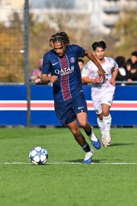 Uefa Youth League Paris Saint Germain U19 FC Bayern Munich U19 04 11 2025 PARIS, FRANCE 4 NOVEMBER on the ball Mathis JANGEAL PSG U19 24 during the league match between Paris Saint Germain U19 and FC Bayern Munich U19 on matchday 4 of the UEFA Youth League at PSG Campus on 04 11 2025 Copyright: xBEAUTIFULxSPORTS Goldbergx