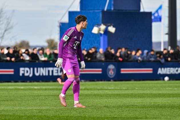 Uefa Youth League Paris Saint Germain U19 FC Bayern Munich U19 04 11 2025 PARIS, FRANCE 4 NOVEMBER in the picture Leon KLANAC FC Bayern Munich U19 1 single photo Crop during the league match between Paris Saint Germain U19 and FC Bayern Munich U19 on matchday 4 of the UEFA Youth League at PSG Campus on 04 11 2025 Copyright: xBEAUTIFULxSPORTS Goldbergx