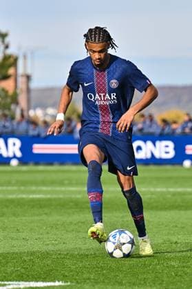 Uefa Youth League Paris Saint Germain U19 FC Bayern Munich U19 04 11 2025 PARIS, FRANCE 4 NOVEMBER on the ball Mathis JANGEAL PSG U19 24 during the league match between Paris Saint Germain U19 and FC Bayern Munich U19 on matchday 4 of the UEFA Youth League at PSG Campus on 04 11 2025 Copyright: xBEAUTIFULxSPORTS Goldbergx