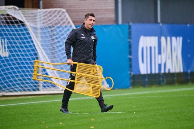 04 11 2025, Football, Men, 2 BL, Season 2025 2026, Training Holstein Kiel Coach Marcel Rapp Kiel, Projensdorf Projensdorf, Training ground, Rase Schleswig Holstein Germany