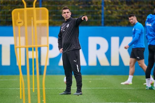 04 11 2025, Football, Men, 2 BL, Season 2025 2026, Training Holstein Kiel Coach Marcel Rapp Kiel, Projensdorf Projensdorf, Training ground, Rase Schleswig Holstein Germany