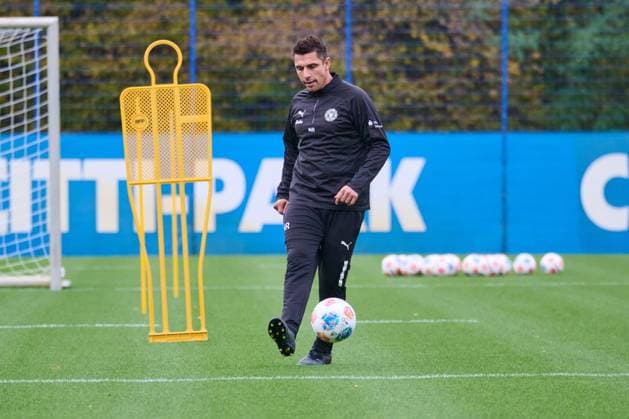 04 11 2025, Football, Men, 2 BL, Season 2025 2026, Training Holstein Kiel Coach Marcel Rapp Kiel, Projensdorf Projensdorf, Training ground, Rase Schleswig Holstein Germany